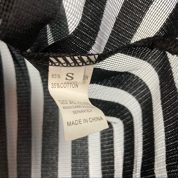 Black sheer short sleeve button down blouse oversized - Picture 5 of 5